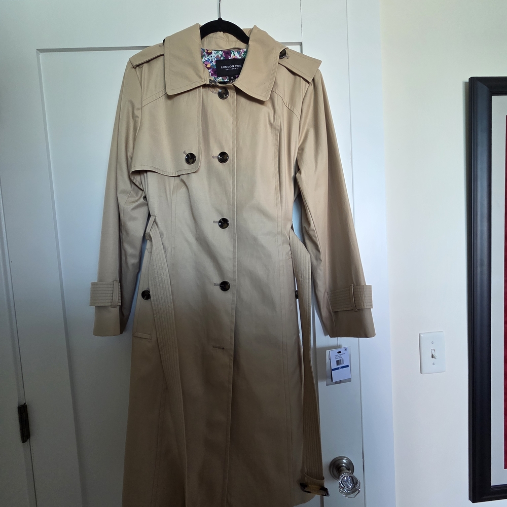 London Fog Tan Trench Coat with Belt and Epaulettes